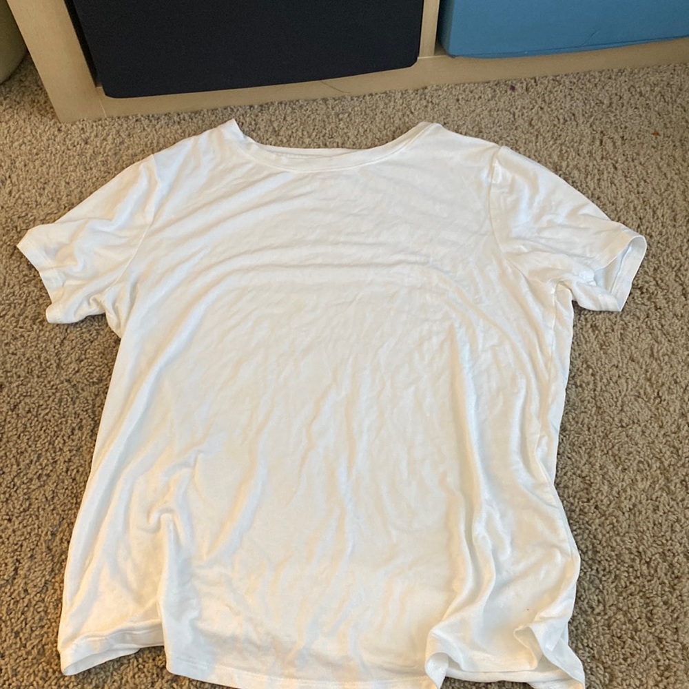 Old Navy plain white tee